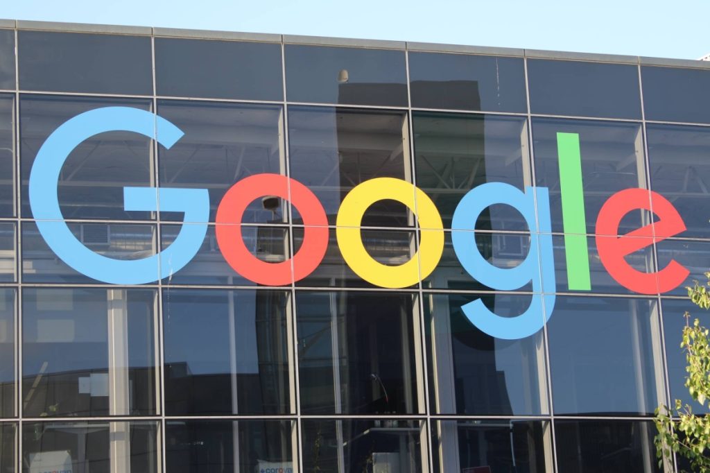 قوقل تتراجع عن التخلص من ملفات التعريف