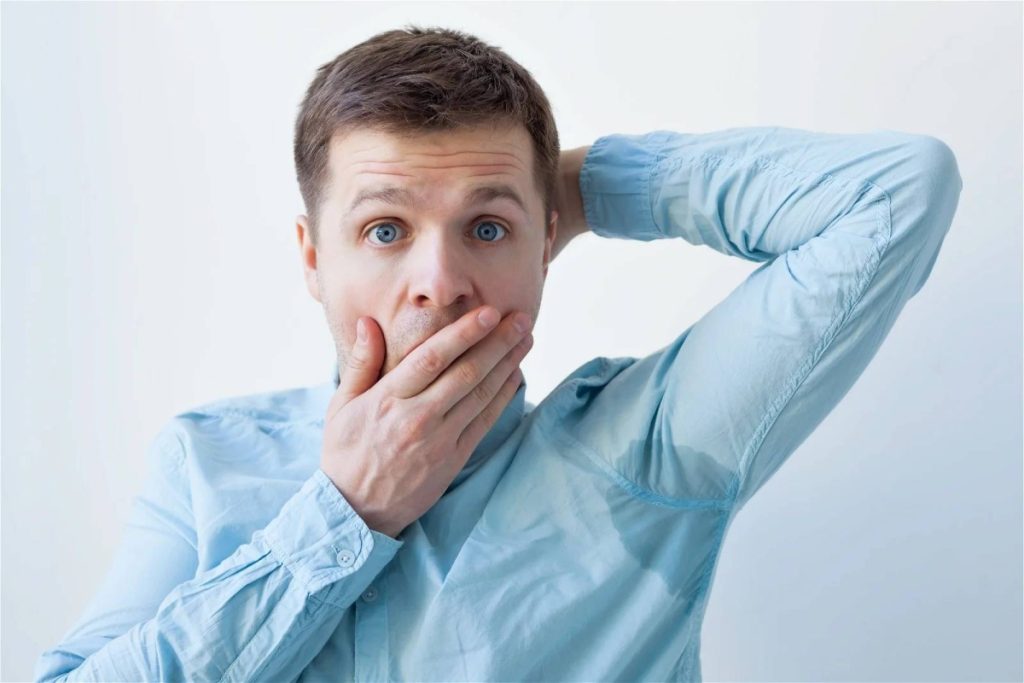 نصائح طبية لمواجهة مشكلة فرط التعرق