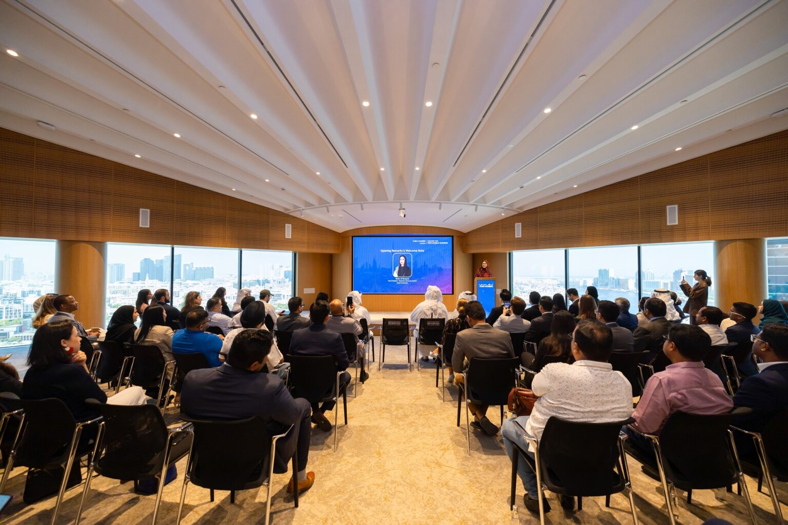 Dubai Chamber of Commerce, MOCCAE strengthen ESG reporting practices