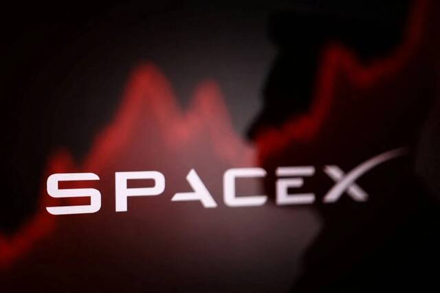 سهم سبيس إكس يهبط 7% وسط مخاوف التقييم