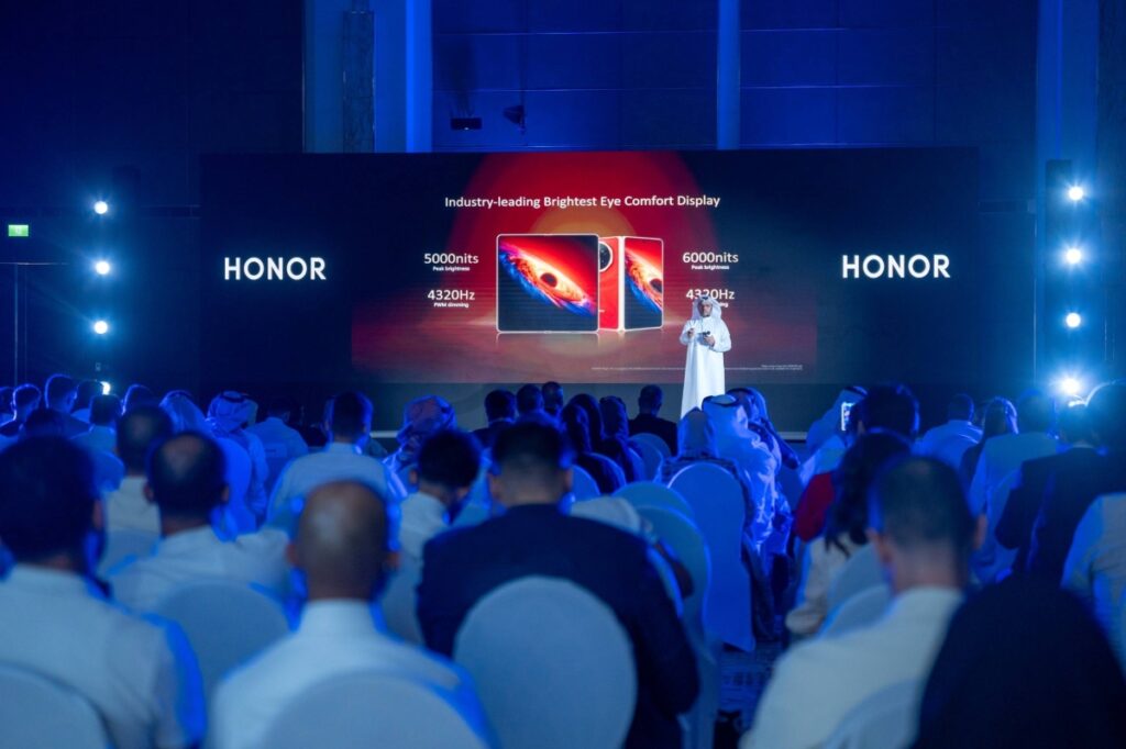 HONOR تعلن عن هاتف HONOR Magic V6 وتطلق “HONOR Business”