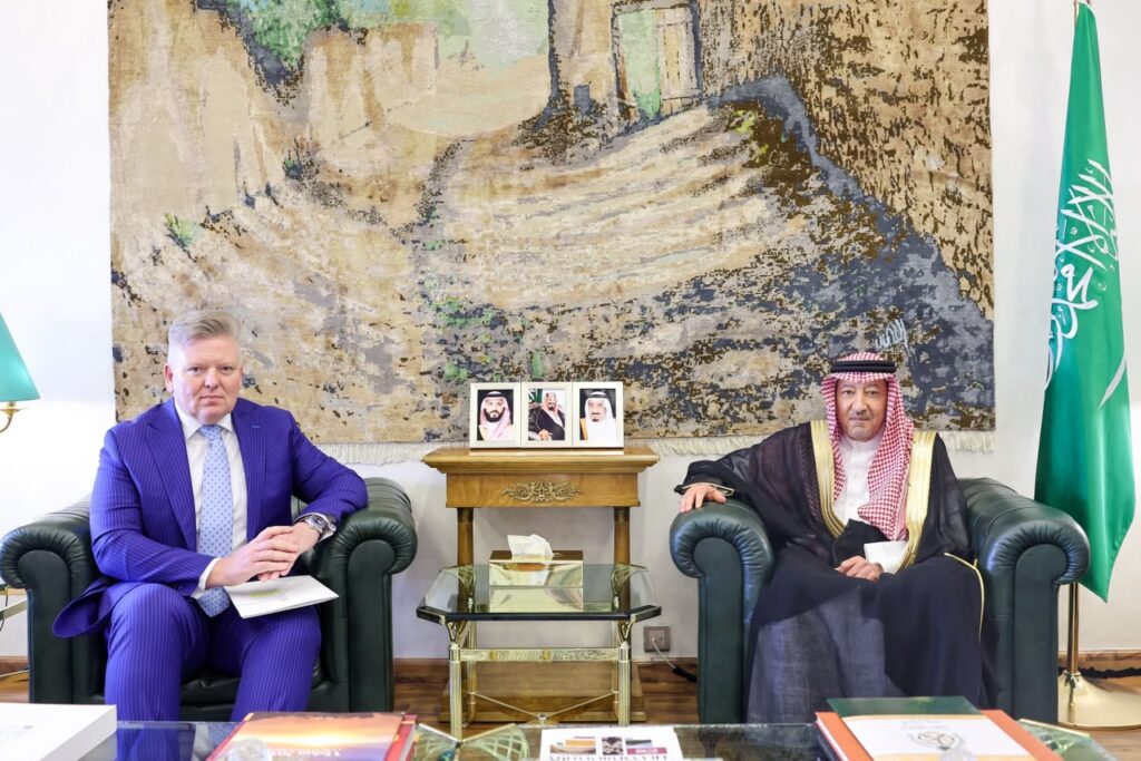 نائب وزير الخارجية يستقبل سفيري بولندا وأوكرانيا لدى المملكة