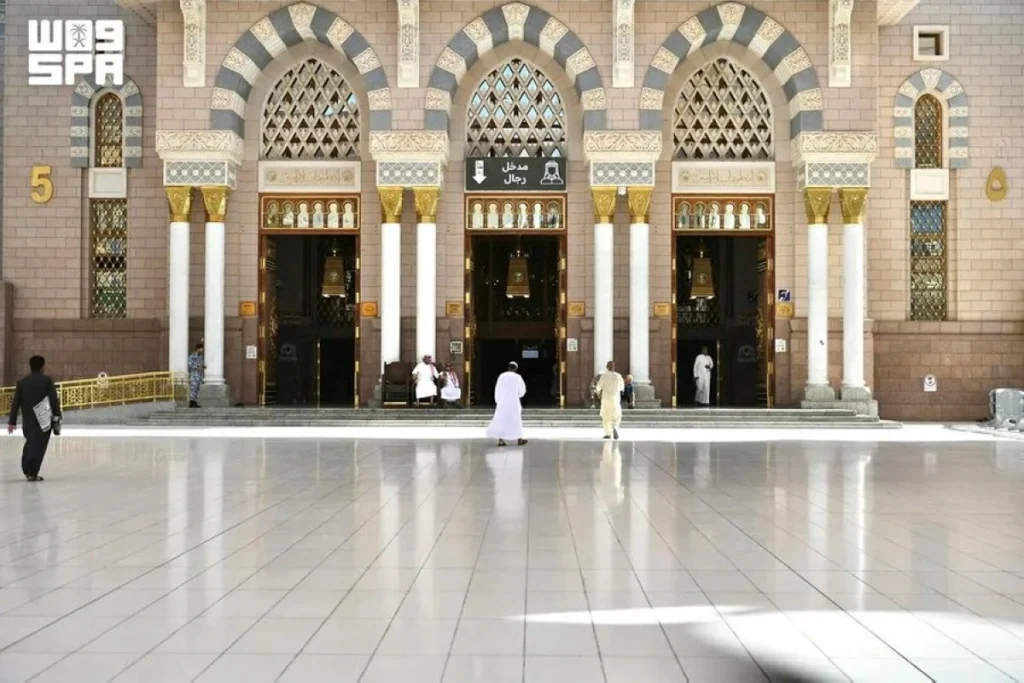 117,000 sqm of Thassos Marble enhances cooling system at Prophet’s Mosque