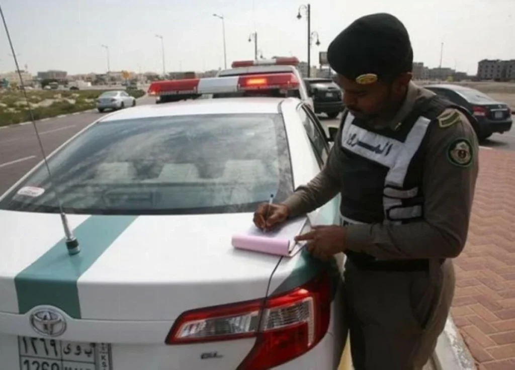 Traffic Department warns of up to SR900 fine for car window tinting violations