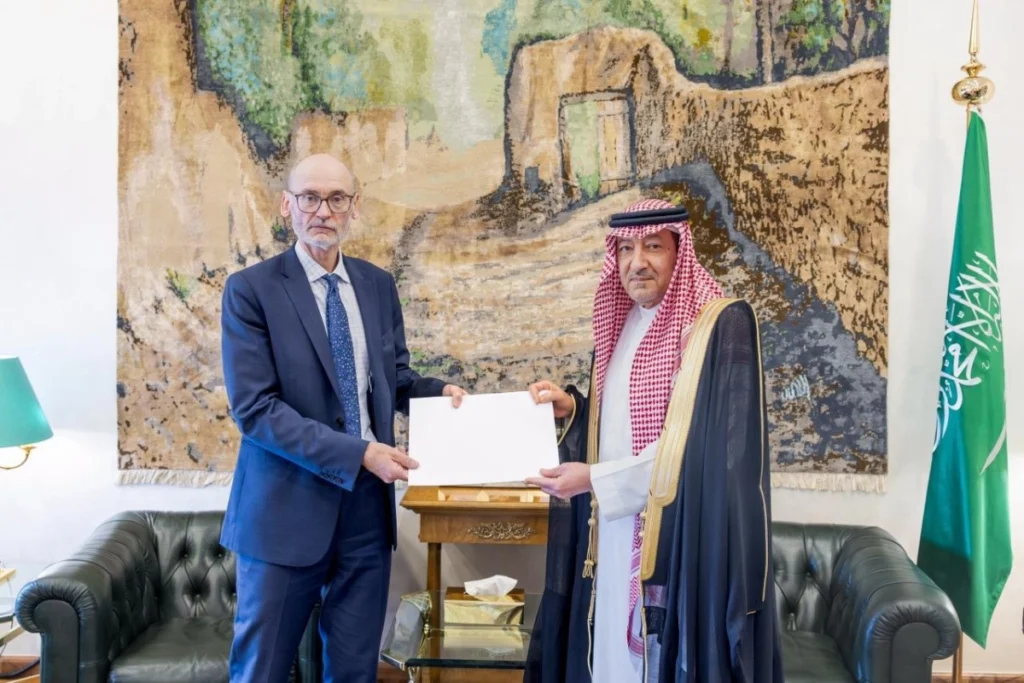 King Salman and Crown Prince receive messages from UK King Charles