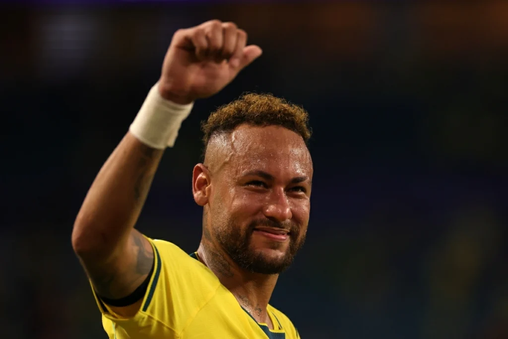 Brazil welcomes Neymar back ahead of knockout rounds