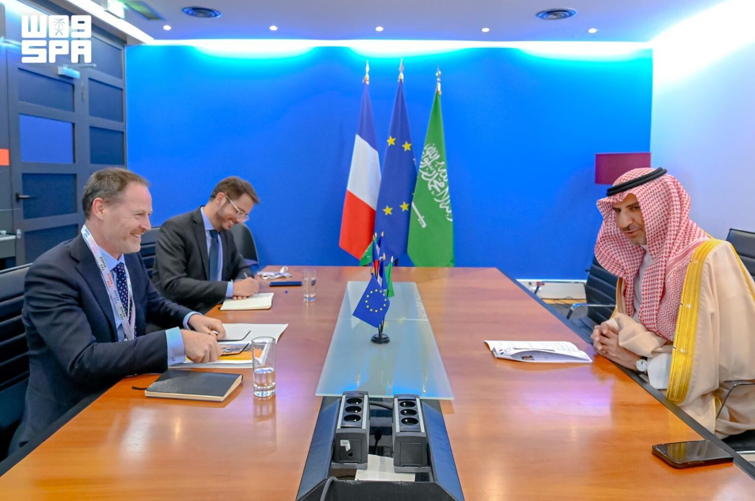 المديفر يستعرض فرص تعزيز الشراكة السعودية الفرنسية في التعدين