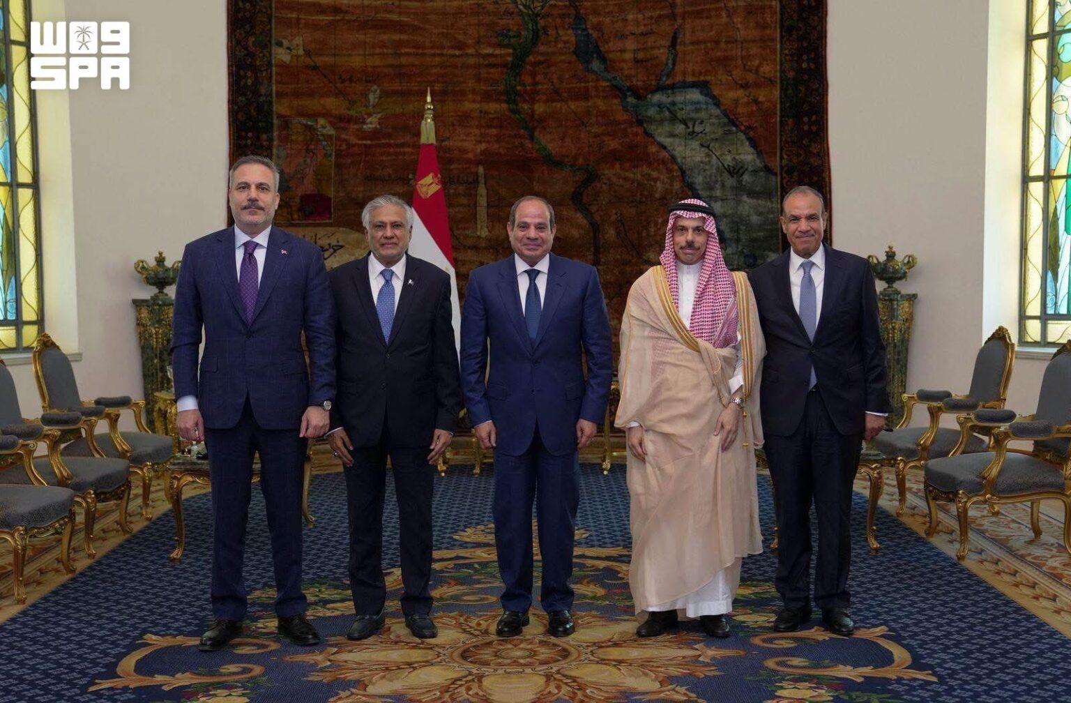 الرئيس المصري يستقبل سمو وزير الخارجية ووزراء خارجية المجموعة الرباعية