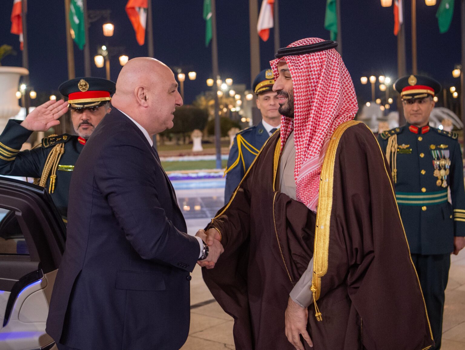 رئيس لبنان يشكر ولي العهد على قراره باستئناف استيراد المنتجات اللبنانية