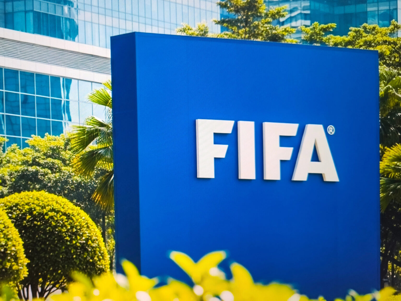 "FIFA" يزيل أكثر من 30 مليون محتوى مسيء منذ مونديال 2022