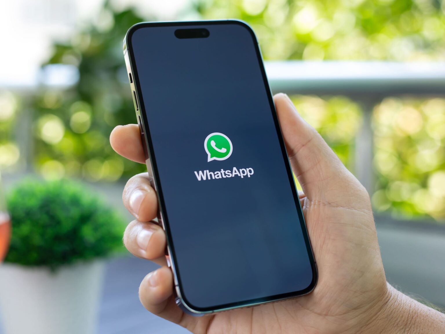 "واتساب" يوقف دعمه لأنظمة "iOS" القديمة نهاية نوفمبر المقبل