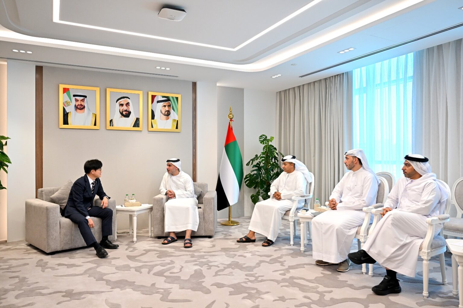 UAE, Korea explore expanding strategic cooperation in energy, nuclear power, emerging technologies