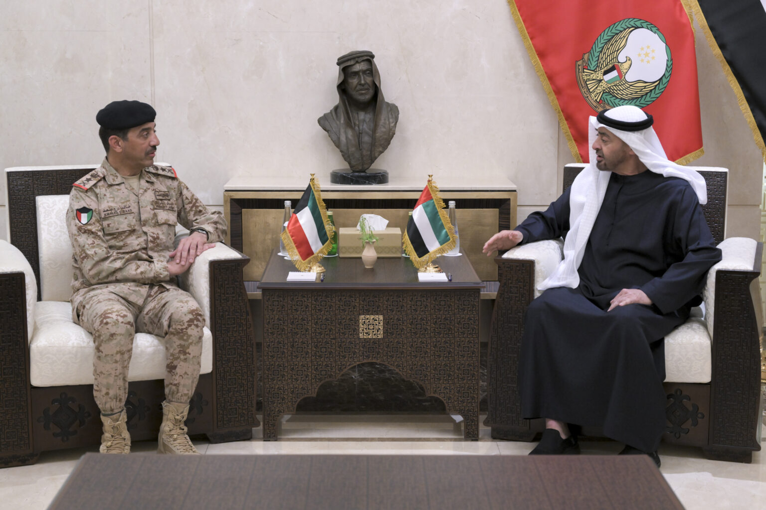 UAE President receives Chief of the General Staff of the Kuwaiti Armed Forces
