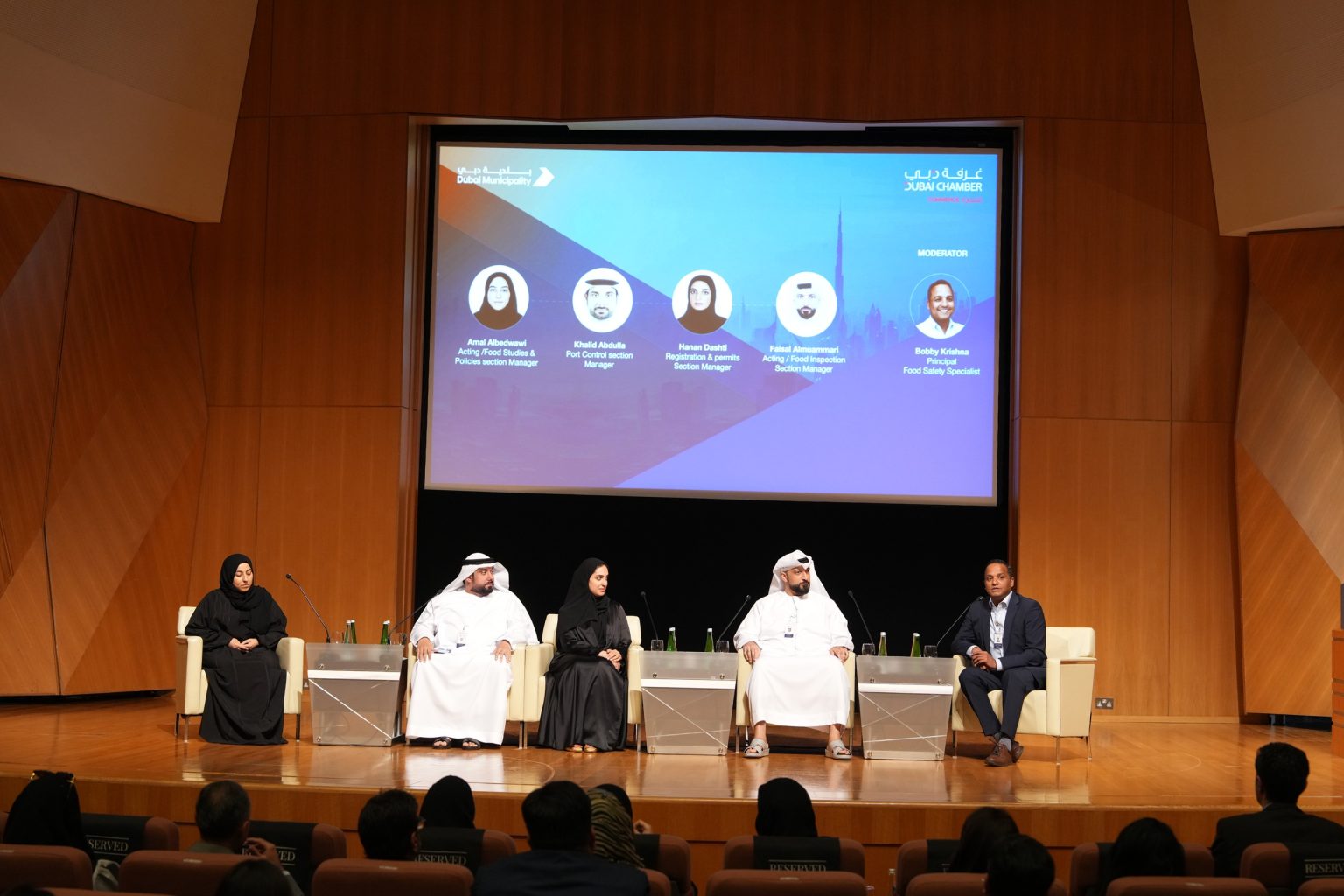 غرفة تجارة دبي وبلدية دبي توعيان مجتمع الأعمال بضوابط سلامة الأغذية