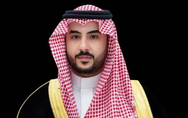 وزير الدفاع يبحث مع تركيا وجنوب إفريقيا تعزيز التعاون العسكري