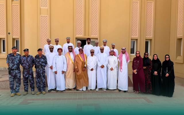 السعودية وعُمان تتابعان مشاريع لوجستية قيد الإنشاء بالمنفذ الحدودي بين البلدين