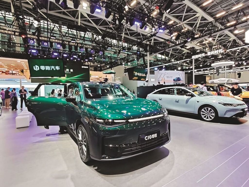 Global electric car growth slows in H1