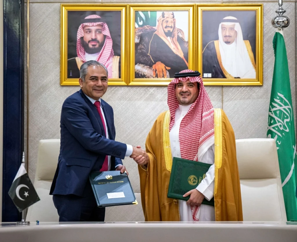 Saudi Arabia, Pakistan sign MoU to strengthen security cooperation