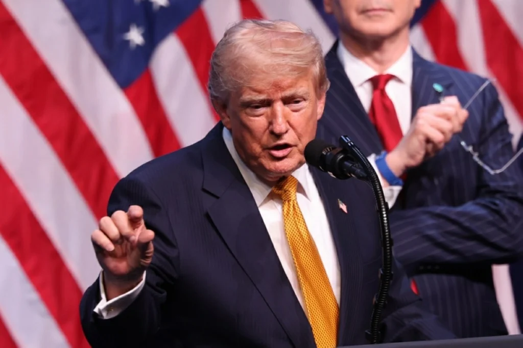 Trump announces ‘Iranian blockade,’ proposes 20% Strait of Hormuz cargo fee