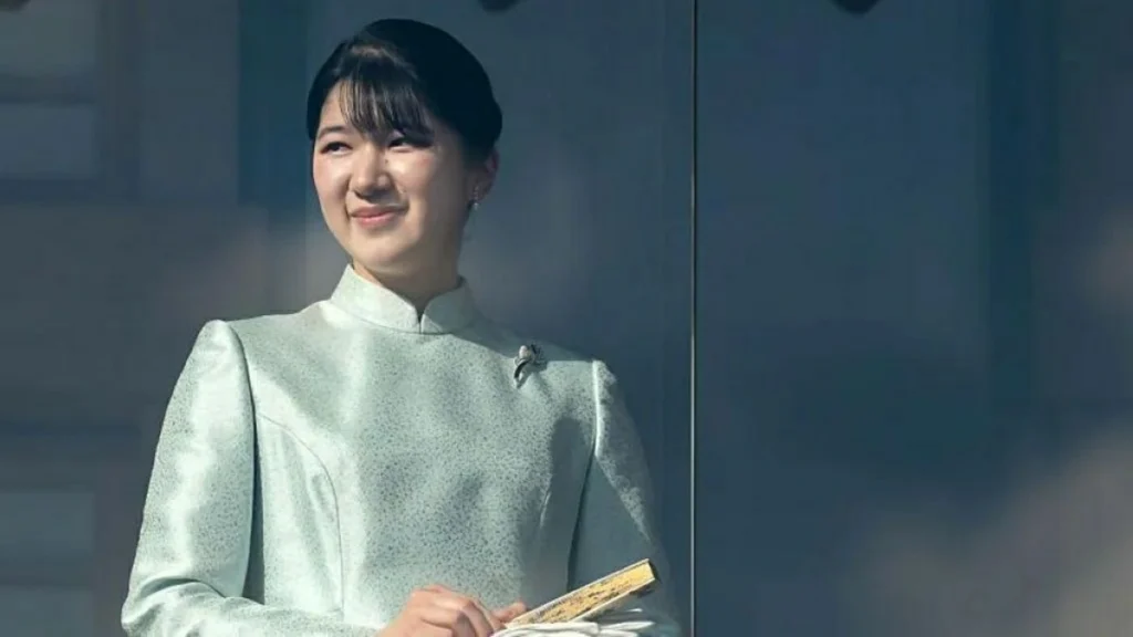 Japan relaxes imperial succession rules but keeps ban on female emperor