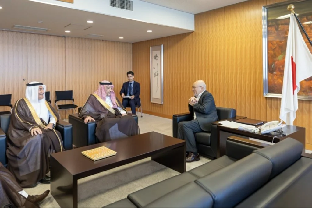 Saudi deputy FM, Japanese peace envoy discuss regional and international developments