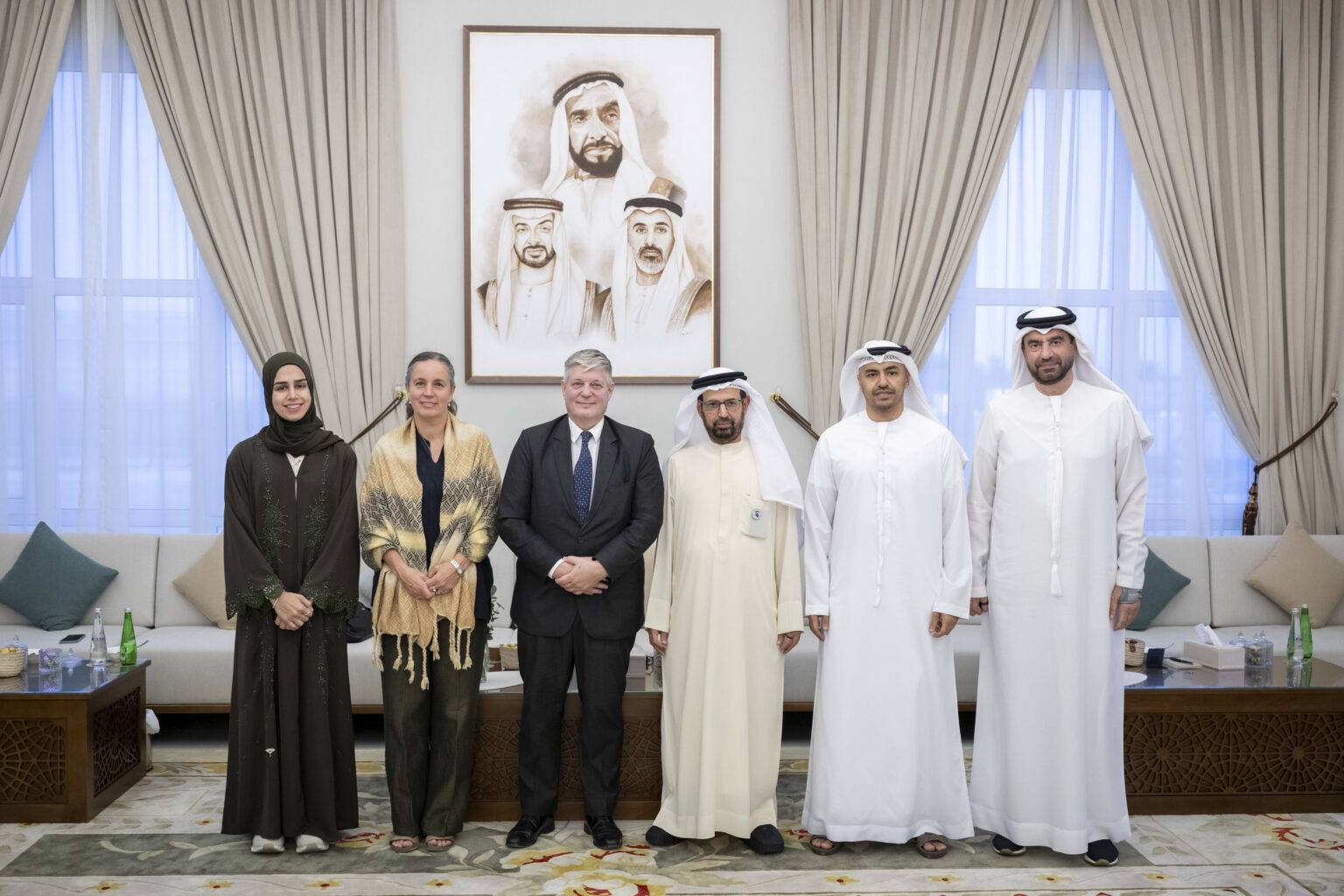 علي النعيمي يستقبل سفير ألمانيا وقنصلها العام بمناسبة انتهاء فترة عملهما في الدولة