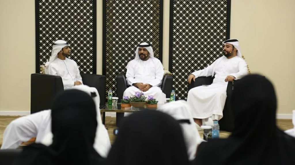 شعراء يتجولون بين كلباء وخورفكان