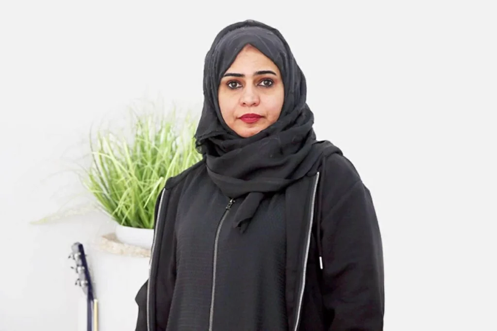 هدى سيف.. لغة تشكيلية تتأمل تحولات الزمن