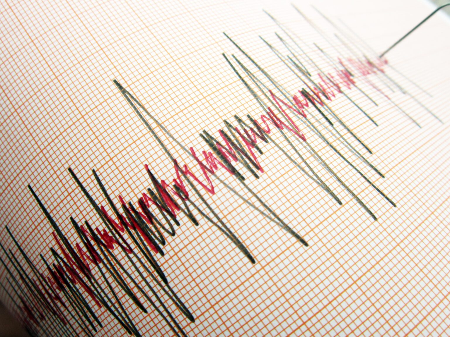 5.7-magnitude quake jolts Qinghai in northwest China