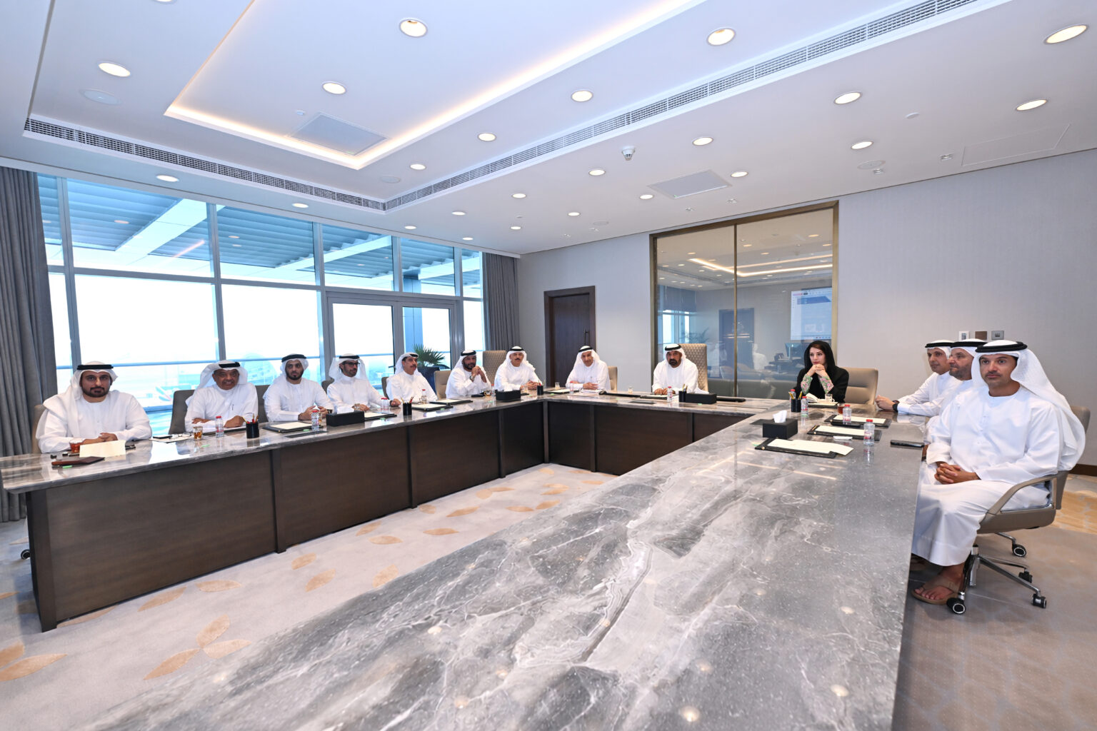 Ahmed bin Saeed chairs Dubai Free Zones Council meeting, reviews initiatives to boost emirate’s investor appeal