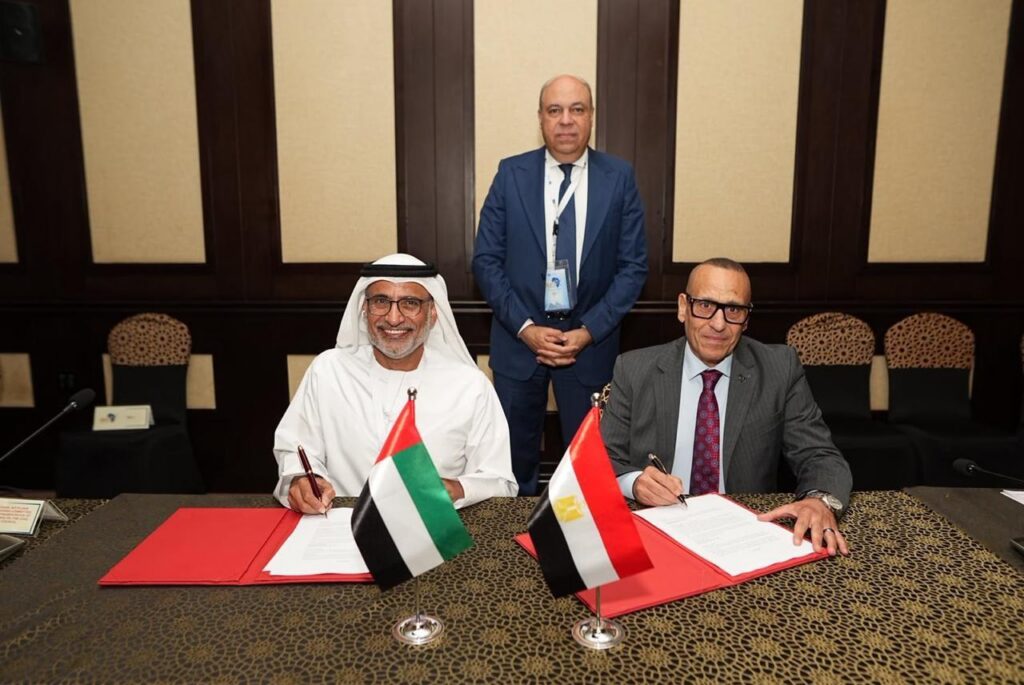 الإمارات ومصر تتفقان على التوسع التدريجي في حقوق النقل الجوي بين البلدين