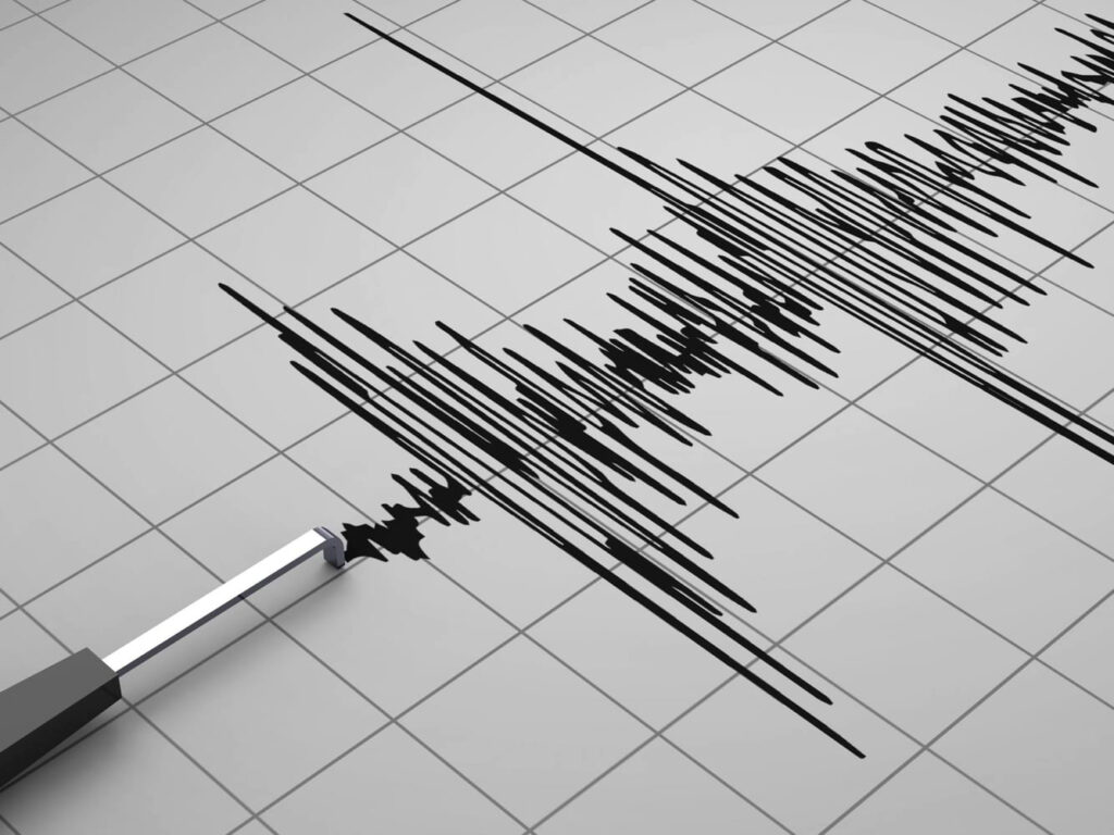 5.5-magnitude earthquake strikes off Chilean coast