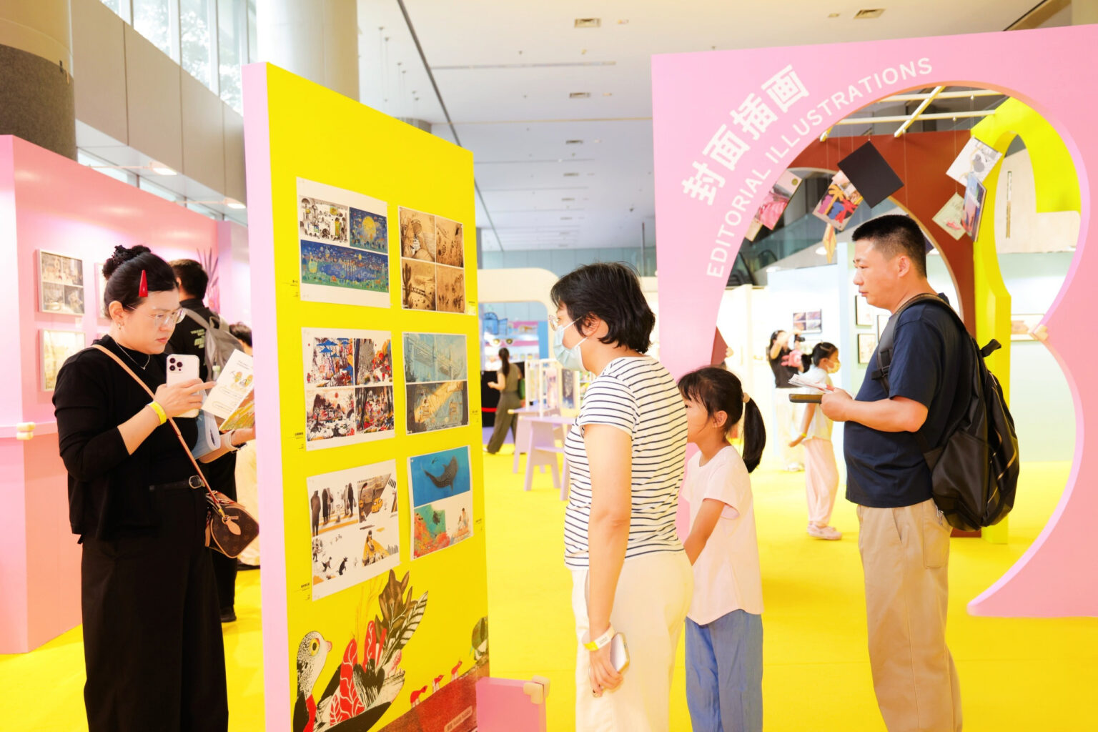 Abdullah Alsharhan first Arab judge at BIBF Illustrations Awards