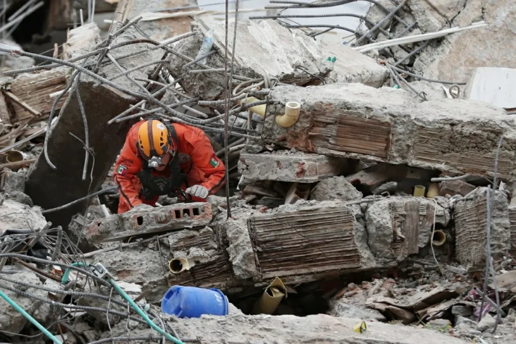 Colombia starts receiving foreign aid as earthquake survival window narrows