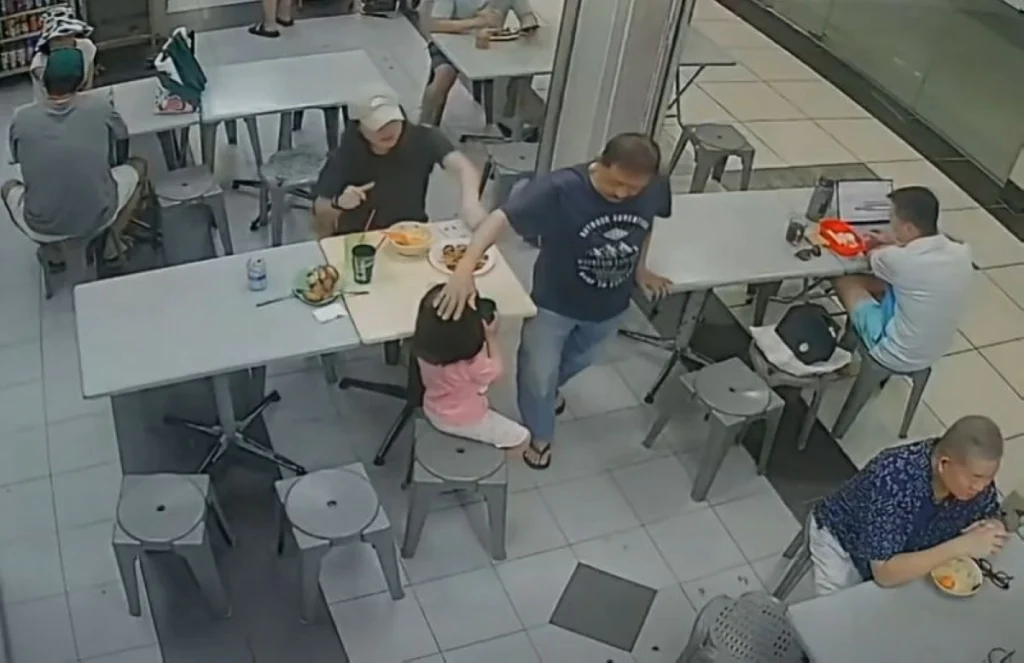 Elderly man assaulted after he patted girl’s head at Singapore food court