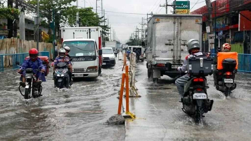 23 dead as monsoon, cyclones displace thousands in Philippines
