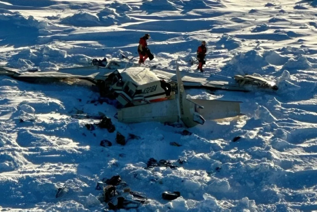 Charter plane crash in Alaska kills all 8 people on board
