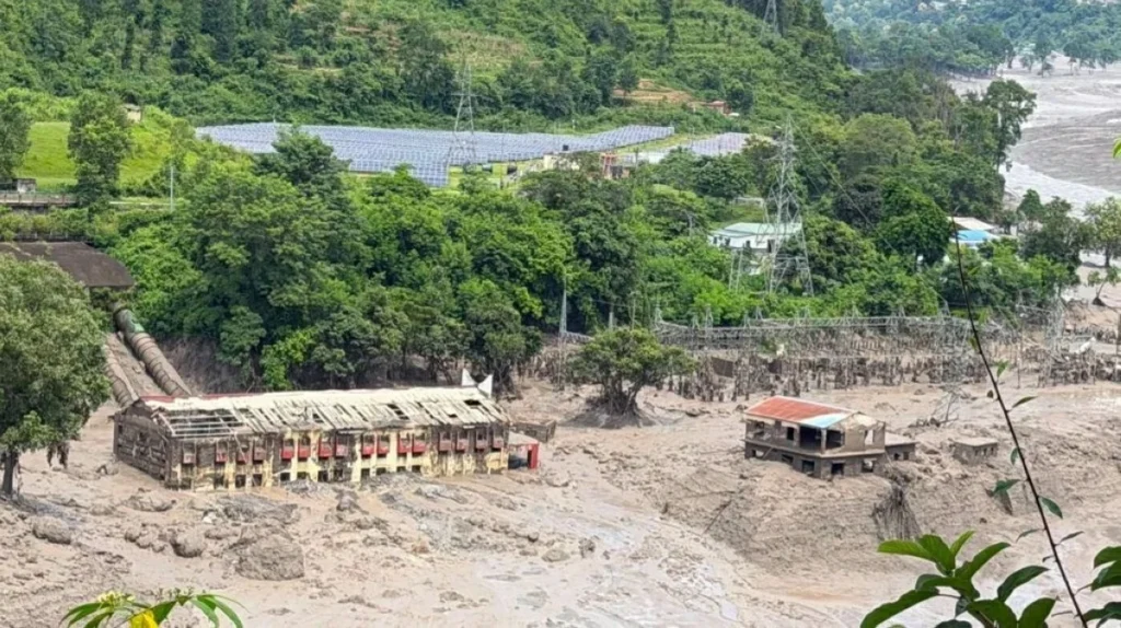 At least 17 killed as flash flood sweeps Nepal-Tibet border