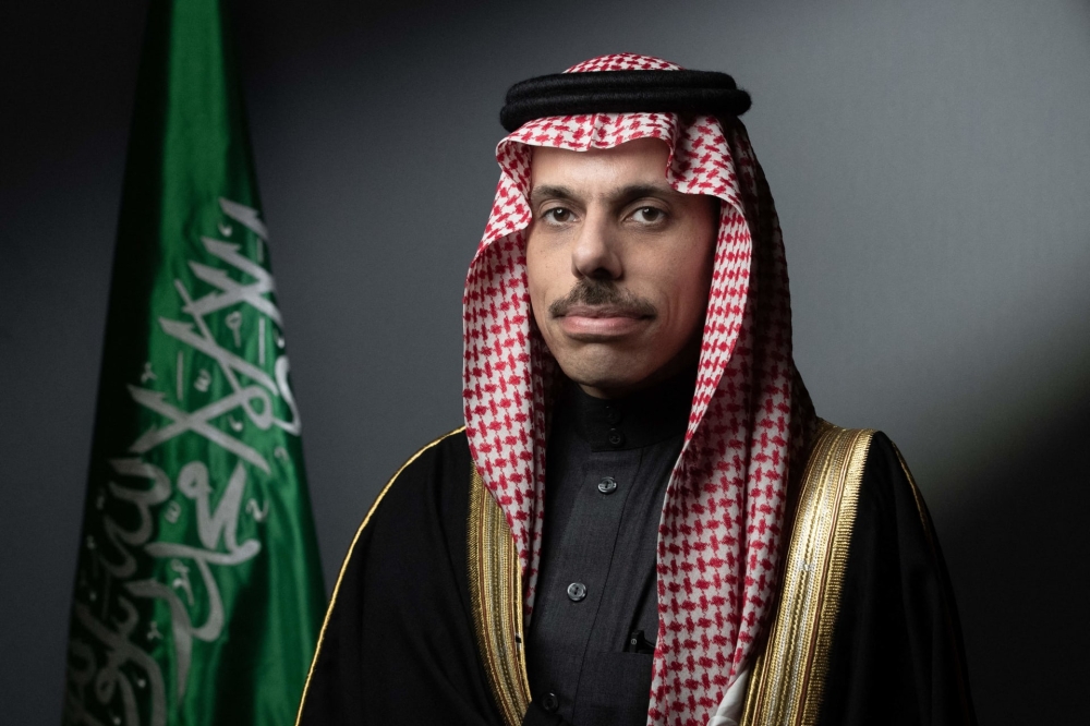 وزير الخارجية يبحث التطورات الإقليمية مع نظيره التركي