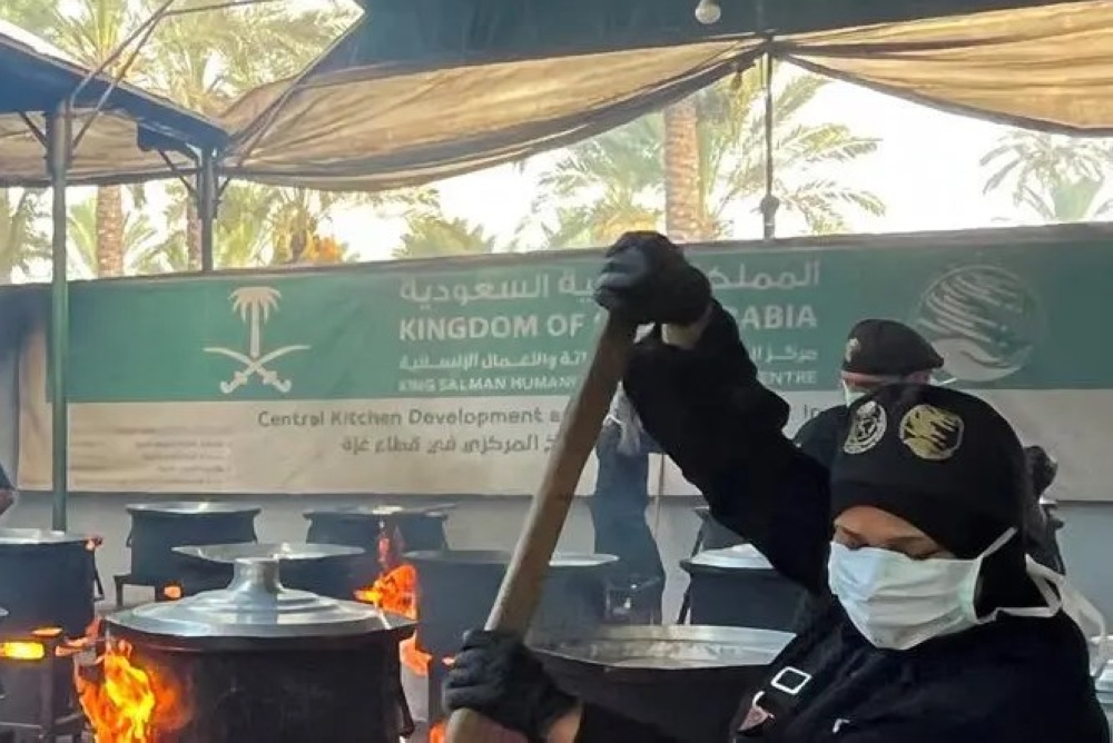 صور.. مساعدات غذائية سعودية تصل إلى 24,500 مستفيد في غزة