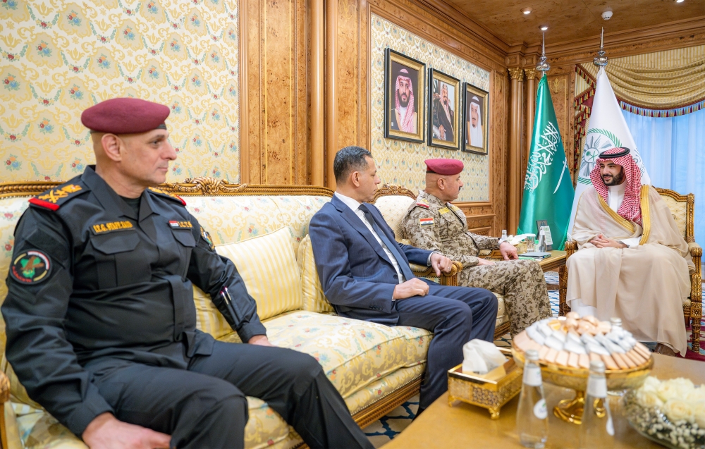 وزير الدفاع يبحث سبل مواصلة التنسيق والتعاون مع قائد القوات المسلحة العراقية