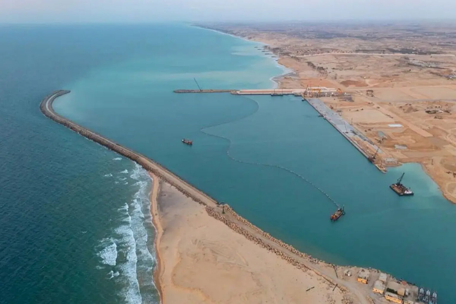إغلاق ميناء العريش البحري بمصر بسبب سوء الأحوال الجوية