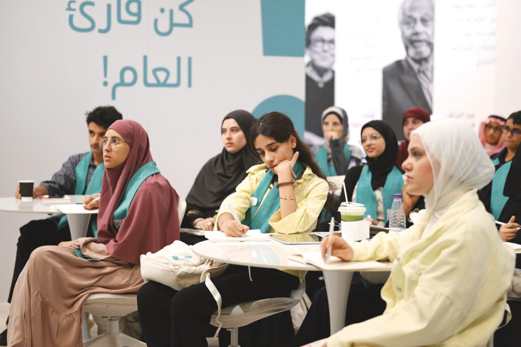 أقرأ في «إثراء» تطور التجربة والتحليل