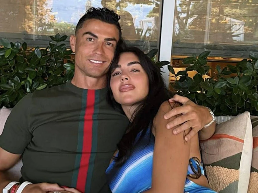 قبل حفل زفافها من رونالدو.. جورجينا سعيدة بالإجازة العائلية