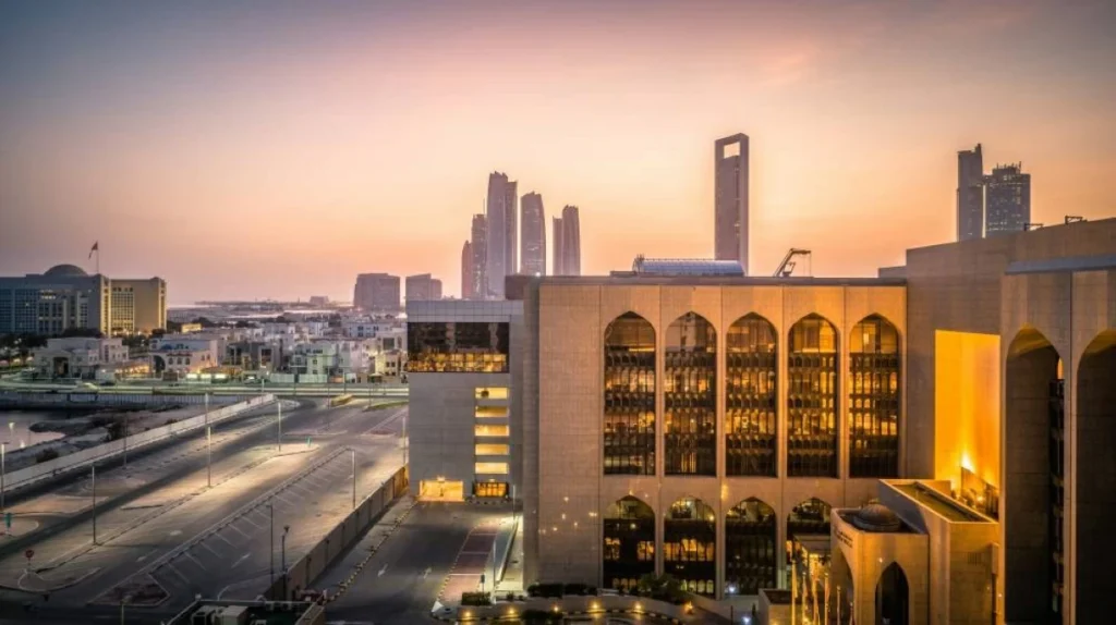 الإمارات تستهدف 2.56 تريليون درهم أصولاً للمالية الإسلامية 2031