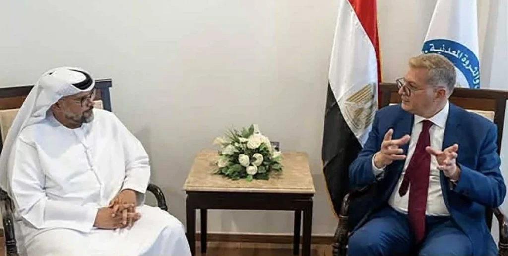 الإمارات ومصر تبحثان توسيع الشراكة في مجال البترول والطاقة