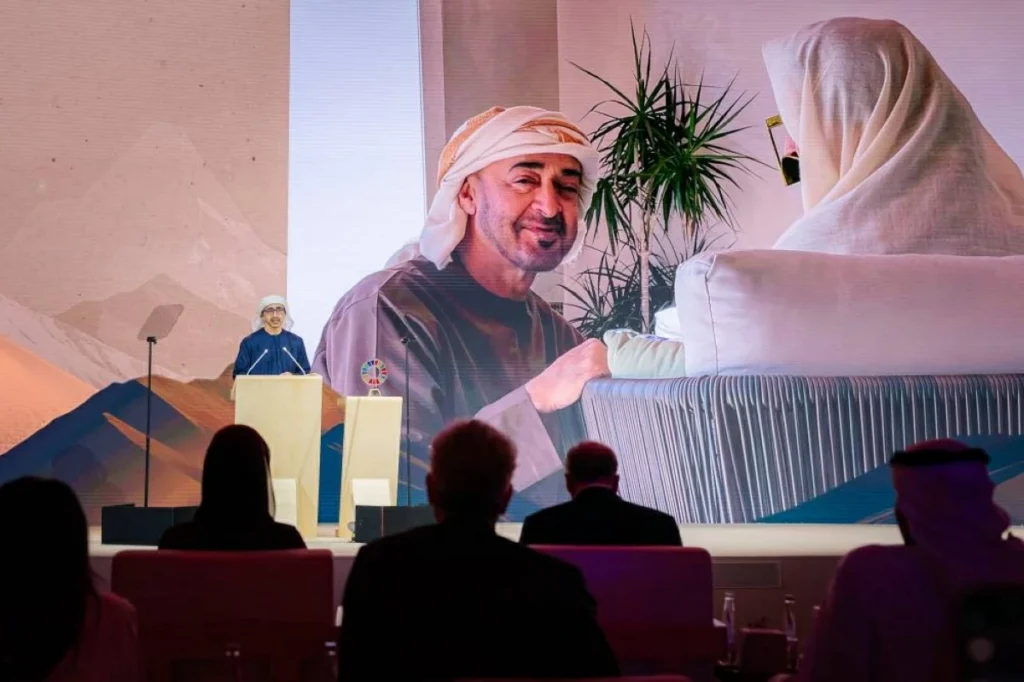 «أم الإمارات».. أضاءت درب الإماراتية ونهضت بمقدراتها