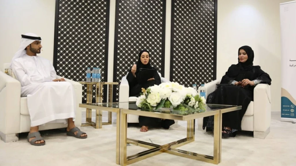 القصيدة تزهو بالشاعرة في مجلس كلباء