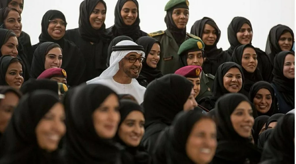 رئيس الدولة ونائباه: نفخر بالعطاء المتواصل لابنة الإمارات