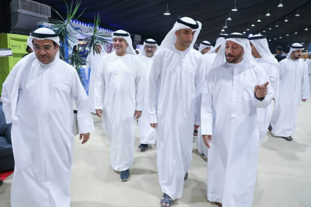الزيودي يتفقد أجنحة مهرجان «المالح والصيد البحري»